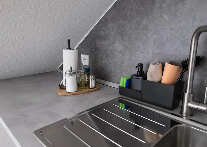 Ueber Den Daechern Von *